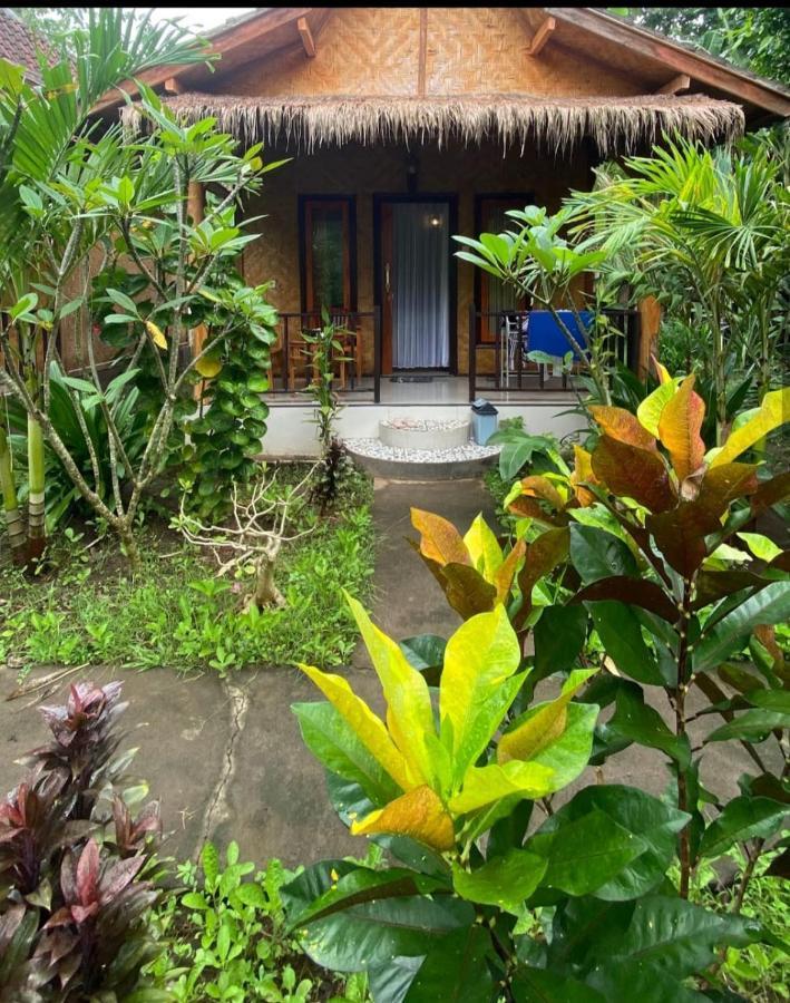 Kubu Artha Bungalow Nusa Penida Ped Экстерьер фото