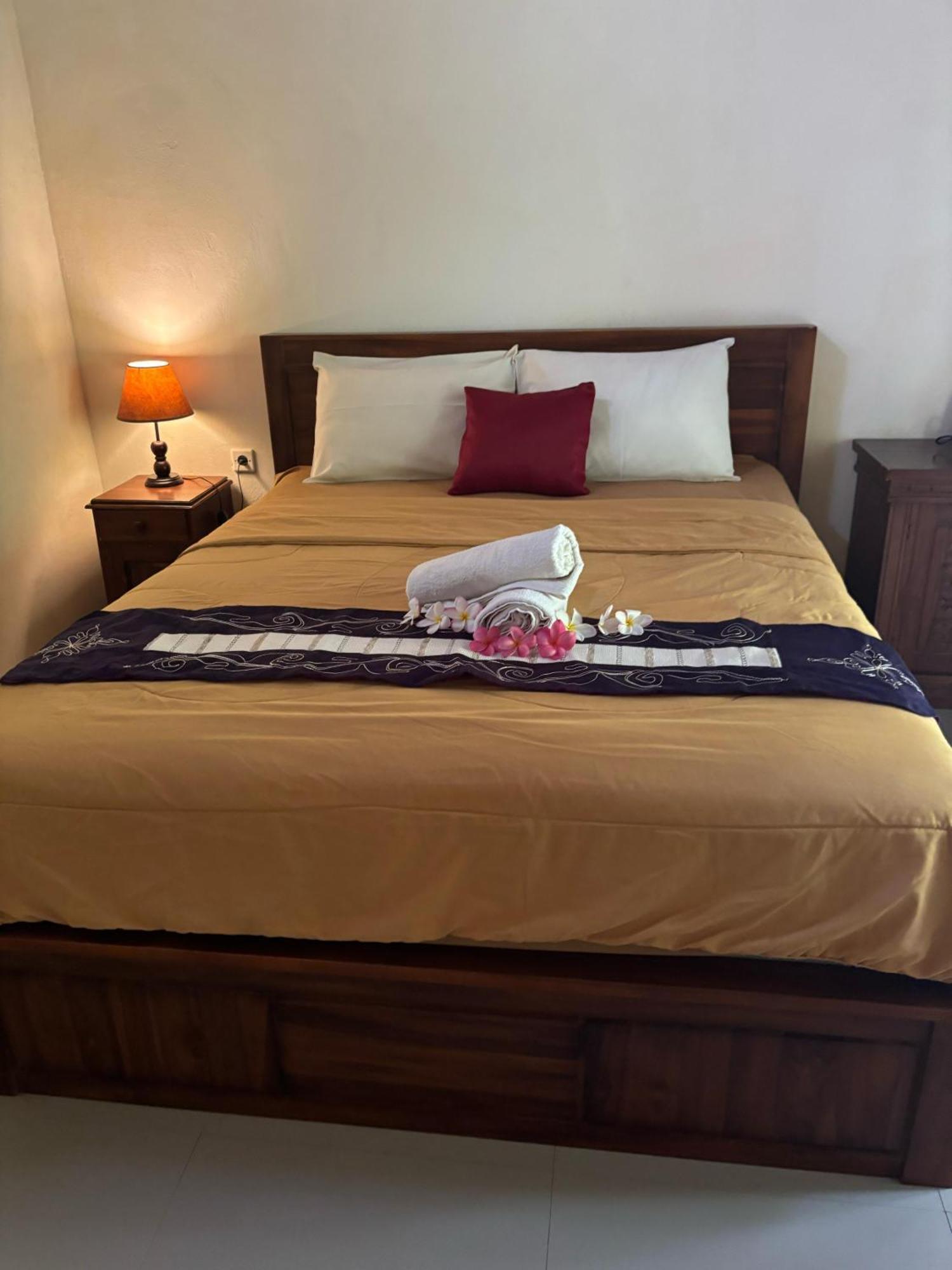 Kubu Artha Bungalow Nusa Penida Ped Экстерьер фото