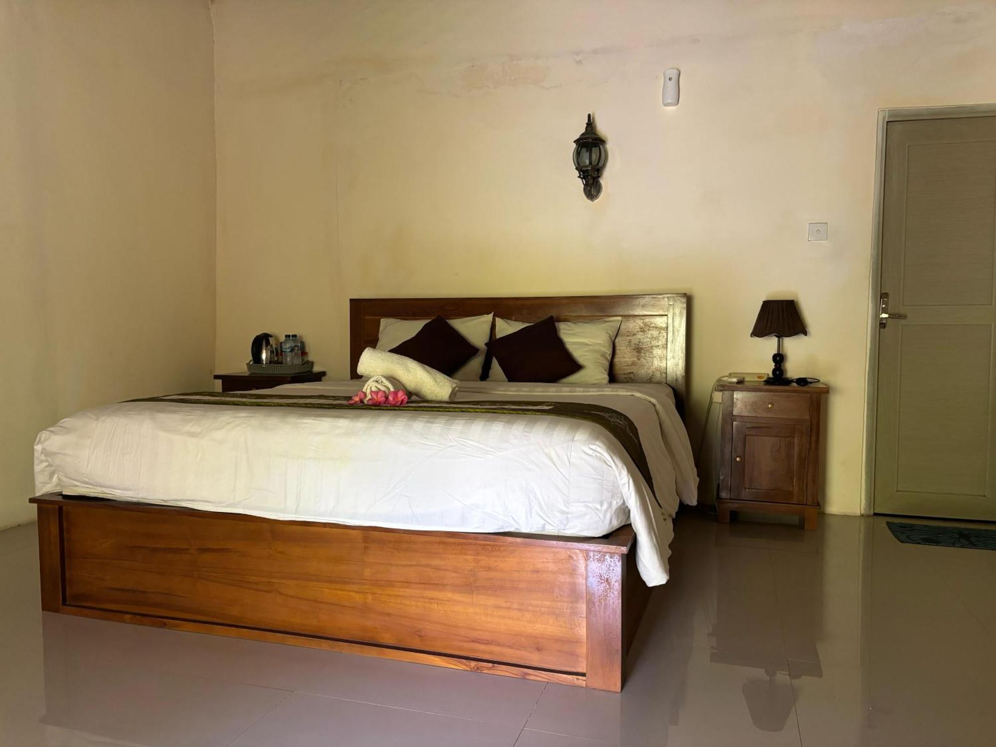 Kubu Artha Bungalow Nusa Penida Ped Экстерьер фото